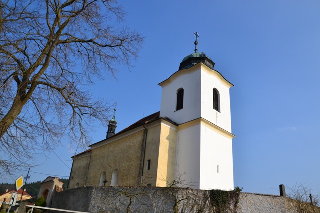 Kostel Narození Panny Marie ve Vysokém Újezdě u Netvořic.
